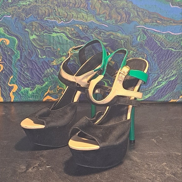 Platform Heels 🎀 - Picture 3 of 4